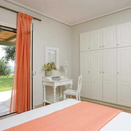 Sleeps 4 Air Con Wifi Мусата